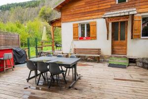 Chalets Maison au coeur du village de saint Etienne de tinee : photos des chambres