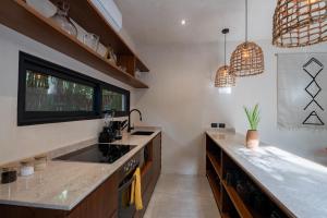 Moonstone - Villa with private pool and 24hrs security & Beach club access