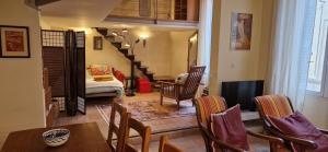 Loft in hôtel particulier, city-center, air conditioned