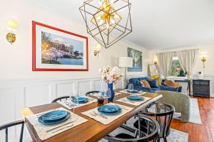 Book Now!- Fenced Yard - BBQ Grill & 4 Tvs -Luxury Getaway -Floyds Freedom-