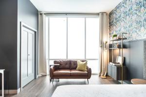 Light-Filled Stay with Etta James Flair