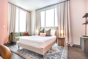 Turn Back Time Cher-Inspired Escape