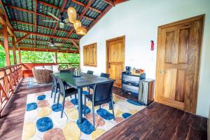 Hilltop Jungle Bungalow