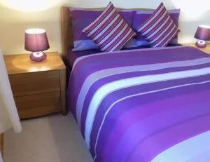2 Bedrooms with 1 double bed in each room - Room Only - Back