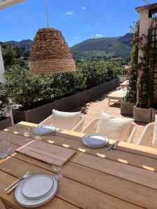 Casa B- Splendid rooftop overlooking the sea