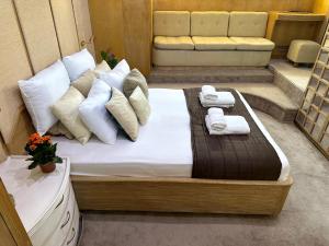 MAJESTY Yacht
