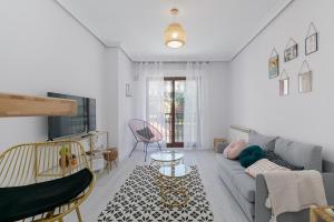 Balcón con encanto con parking by CABANA Rentals