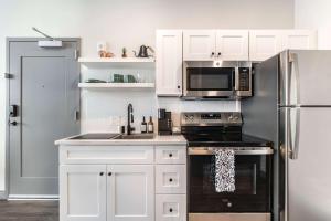 Steps from Atrium Cozy Macon Getaway