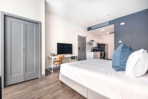 Steps from Atrium Cozy Macon Getaway