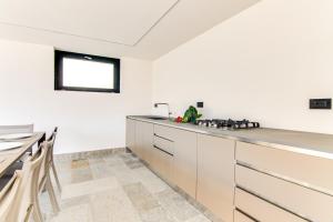 VILLA ULIVI by Curti affitti