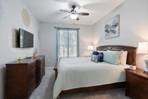 Cw7671-205 3Br Condo