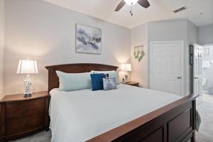 Cw7671-205 3Br Condo