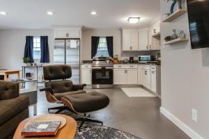 1Br 1bath - Greenway Garage w Firepit