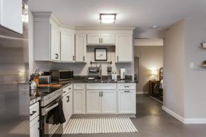 1Br 1bath - Greenway Garage w Firepit