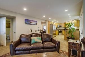 Sail Bay Luxury Retreat With Private Spa and Rooftop Bay View