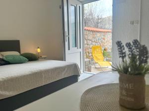 Room Maro