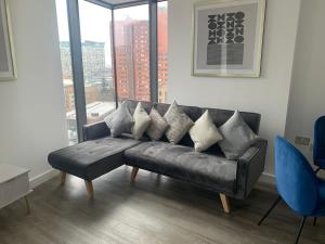 Elegant 2 Bedroom Aparment on Broad Street