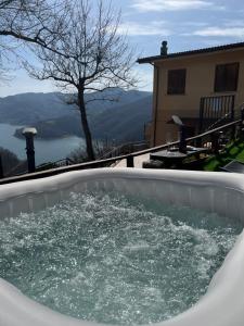 Ma. De House Lago del Turano
