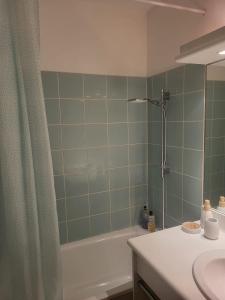 Appartements Appartement dans une residence avec piscines : photos des chambres