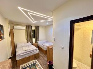 Desert Star Pyramids View INN