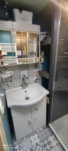 Maisons de vacances Petite maison 45 m2 avec terrasse sans vis a vis : photos des chambres