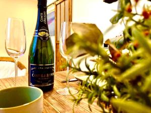 Appartements Detente absolue suite luxueuse avec balneo et PS5 : photos des chambres