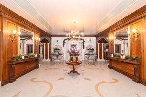 Festa Winter Palace Hotel