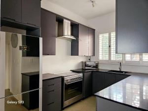 Rosebank Retreat, No Blackout