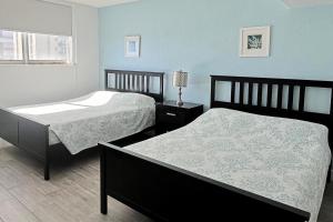 THE TIDES 2 bedrooms 9th floor WE ARE ON THE BEACH!