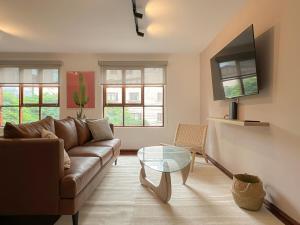 Wood House 3BR by Geko