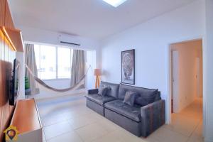 Moderno e Estiloso: 2 Quartos, Perto da Praia