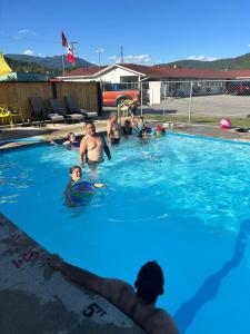Paradise Motel