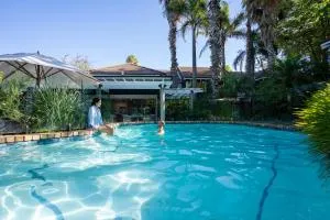 塔卡普纳海滩翡翠汽车旅馆 - 棕榈滩