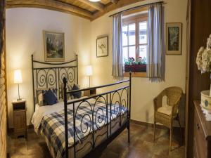 Cabin in Seefeld near Ski Slopes & Mountains