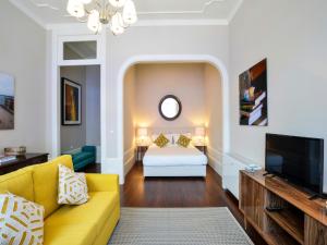 Spacious city apartment with modern amenities