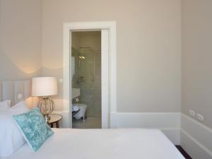 Spacious city apartment with modern amenities