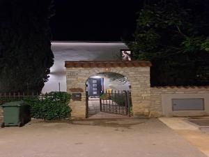 Holiday Home in Vabriga with Pool near Beaches