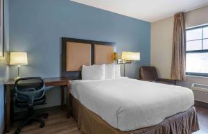 Queen Studio - Non-Smoking room in Extended Stay America Suites - Chicago - Midway