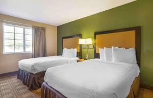 Deluxe Studio with Two Double Beds - Non-Smoking room in Extended Stay America Suites - Louisville - Alliant Avenue