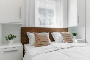 Apartments with parking space Vir - 24090