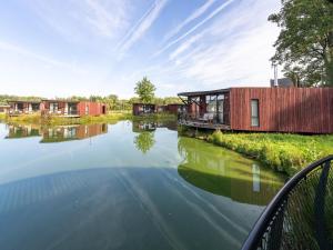 Stylish Cottage for Two