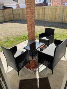 Gorgeous cozy home in nature serene neighborhood!