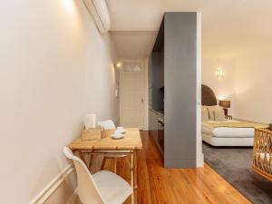 Modern Porto studio with essential amenities