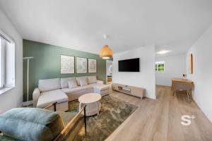 Stylish 1-BD Apt Gym, BBQ, Free Parking