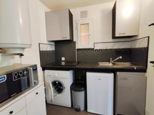 Confortable T2 avec parking privatif et loggia - 4 personnes - FR-1-795-24