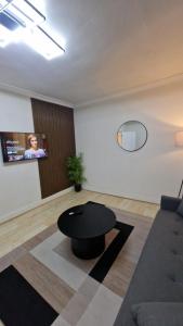London Luxury near Tube Station