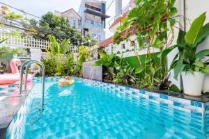 Biệt Thự Hồ Bơi Trung Tâm Bãi Sau VT - Phú Mỹ