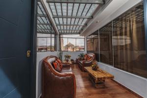 San Pedro Apartments