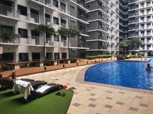 Shore 3 tower 2 mall of Asia staycation