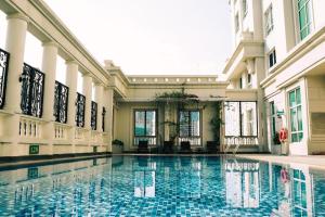 Generous 2-Beds 85m2 Apt City View w Pool Manor C1502